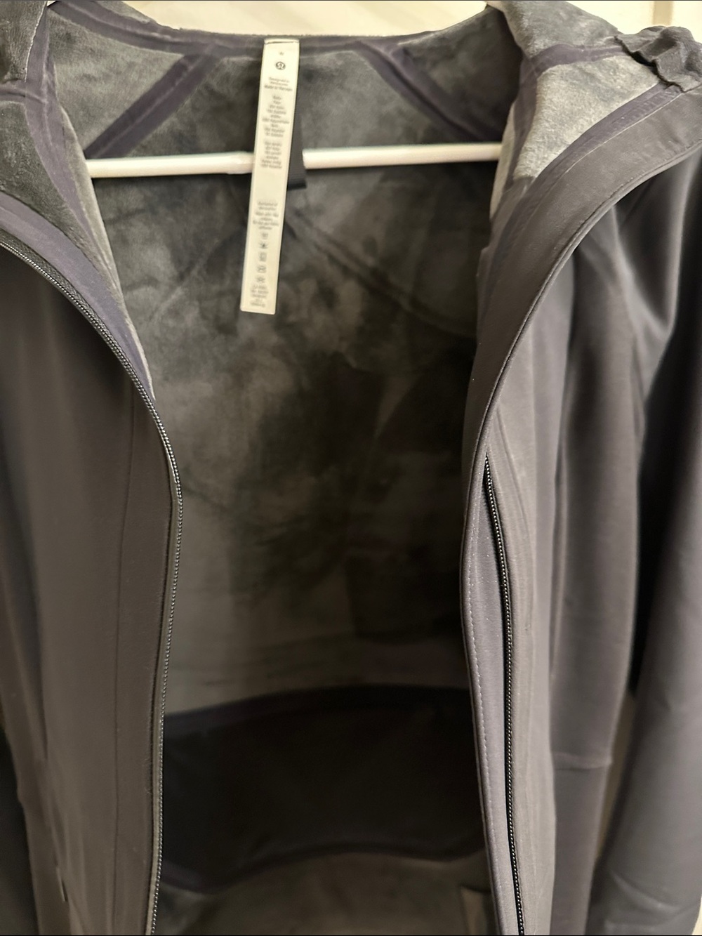 Lululemon jacket - Picture 5 of 7